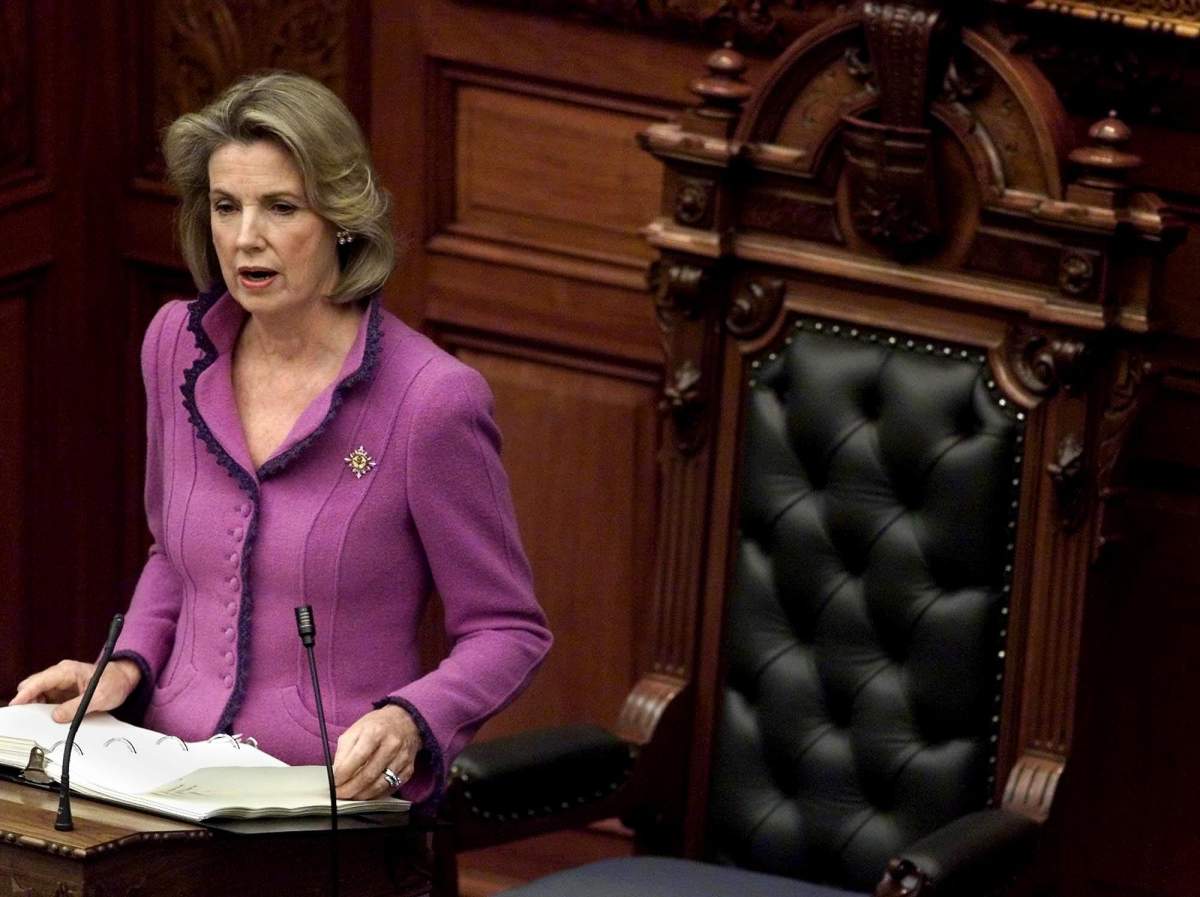 Ontario Lt.-Gov. Hilary Weston delivers the throne speech at Queen's Park in Toronto Thursday October 21, 1999. 
