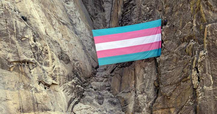 служител в Националния парк Йосемити е уволнен за окачване на