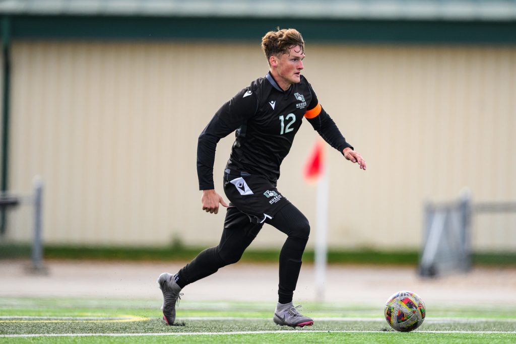 С окончателните щрихи са завършени на терена преди техния сезона