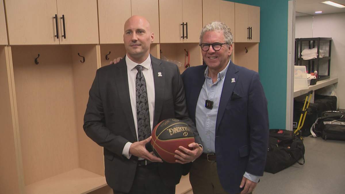 The Sea Bears introduce Mike Raimbault as their new general manager and head coach.