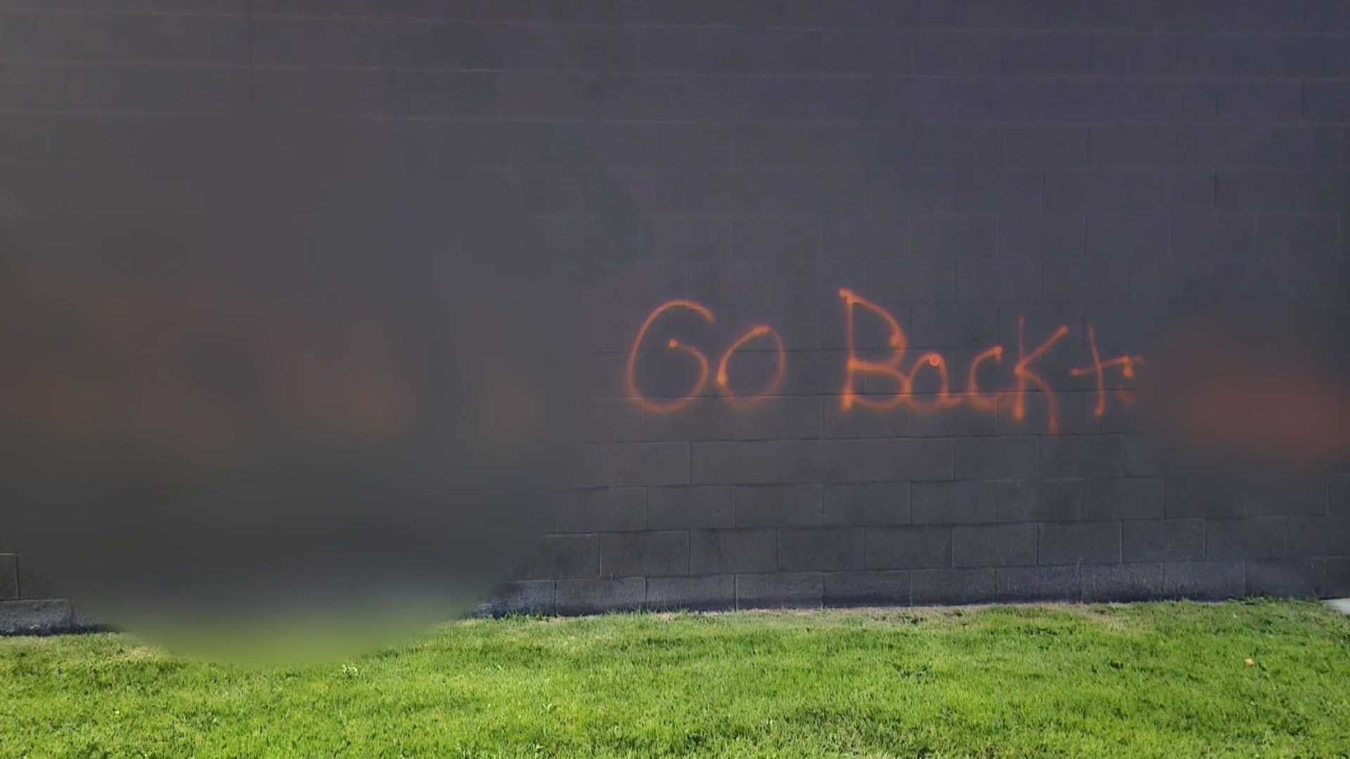 расистки инцидент насочен към южноазиатската общност предизвика възмущение в Келовна