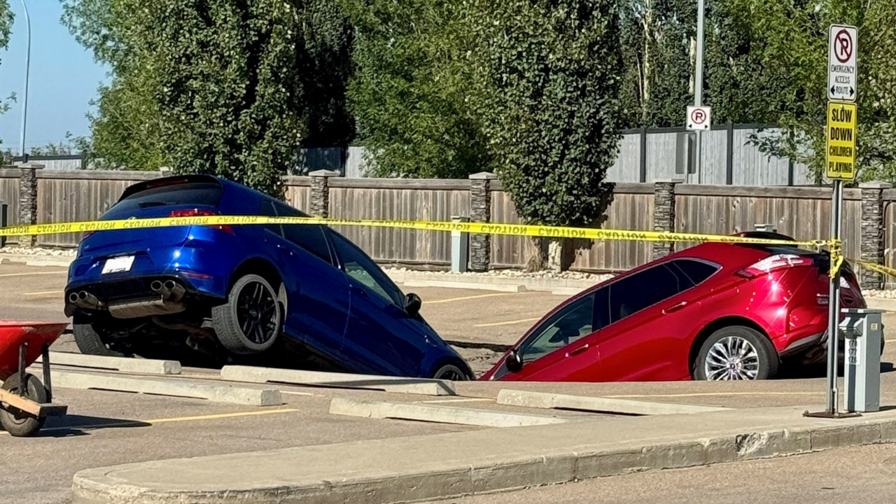 Жителите на Leduc Alta alt style позиция