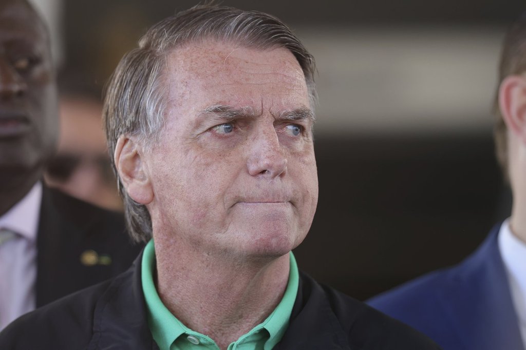 Brazil’s Supreme Court orders Jair Bolsonaro placed under house arrest