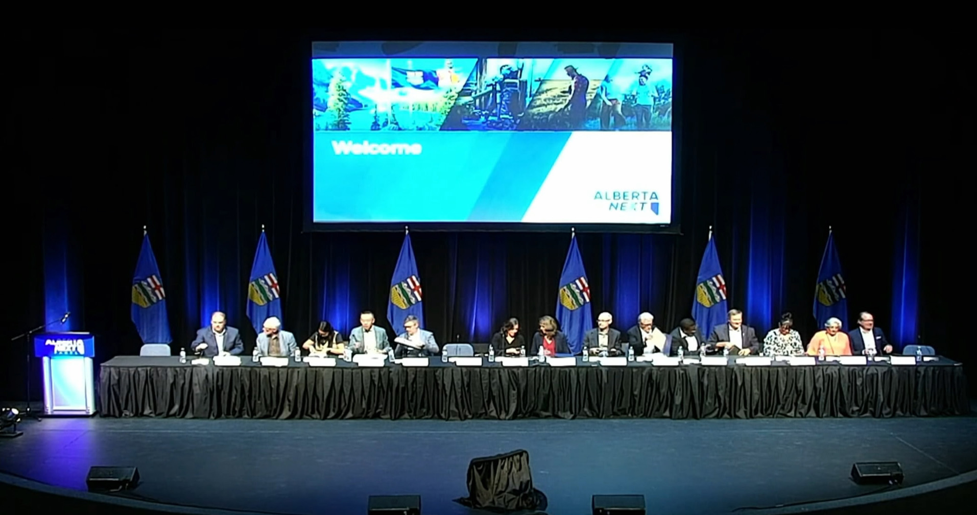 Следващият панел на Alberta на Даниел Смит във Форт Макмъри