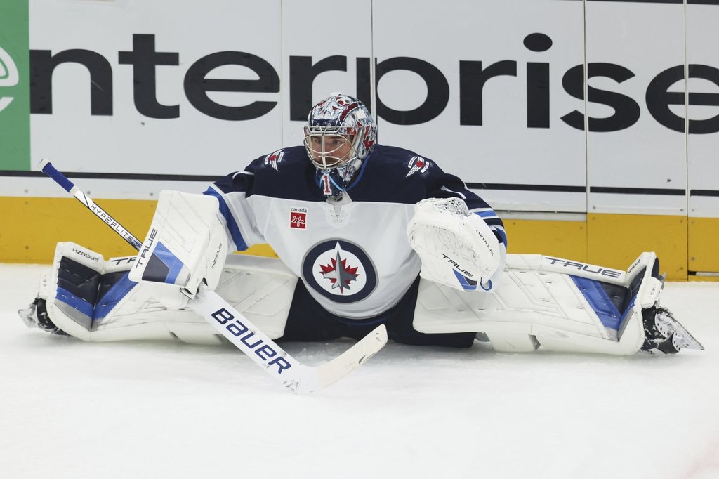вратарят на Winnipeg Jets Ерик Кори ще търгува с подложките