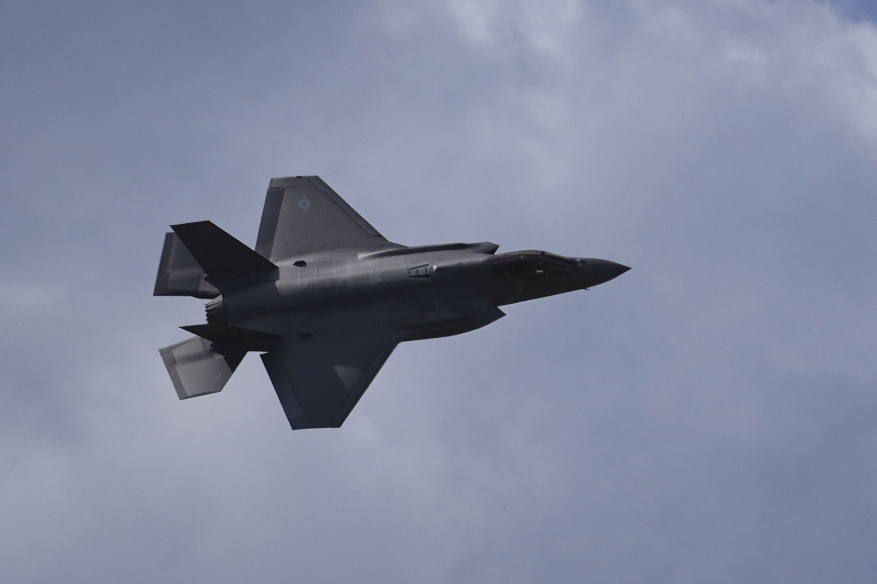 канадските служители на отбраната силно се справиха с случая че