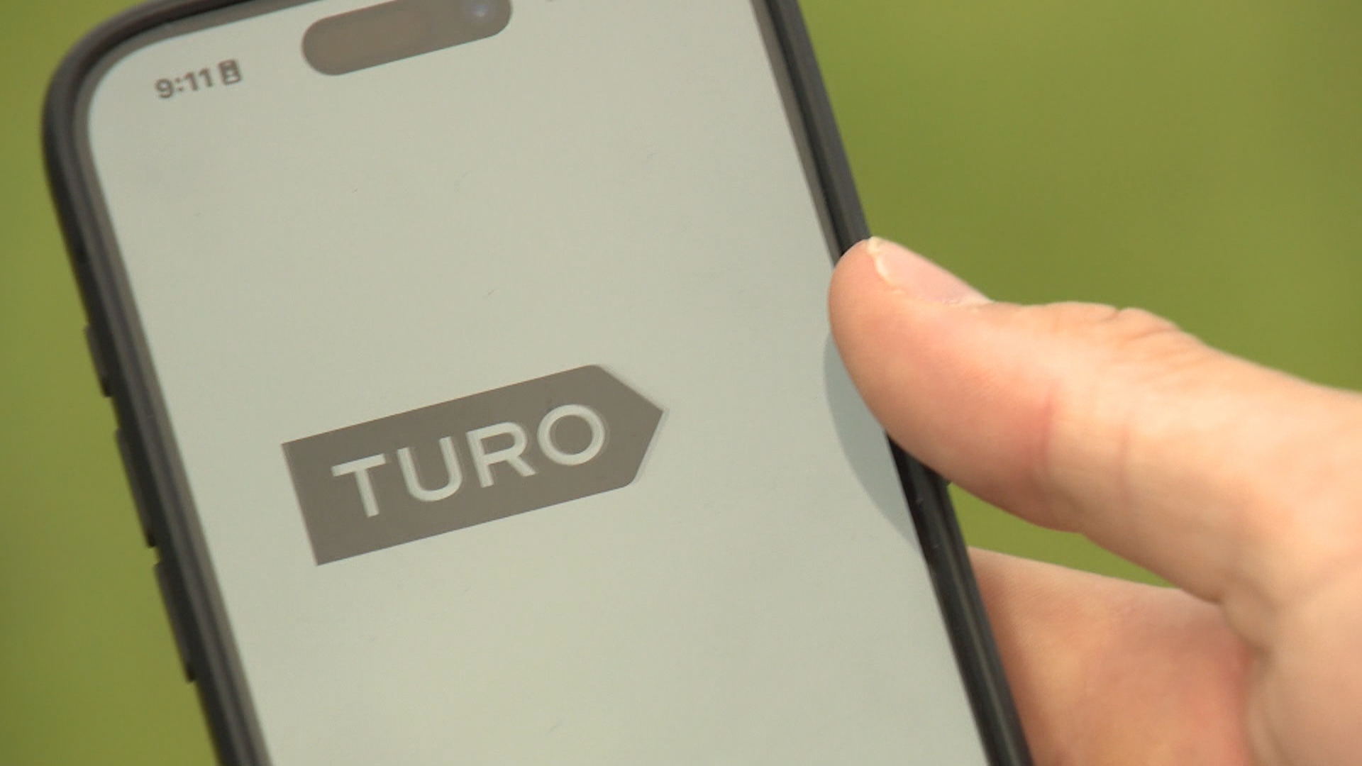 Трябваше да бъде забавен февруари излет за калгарийски Криштиан Риес Бързо