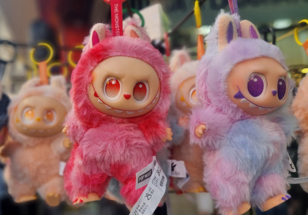 Правителството на САЩ предупреждава хората да бъдат предпазливи към фалшивите