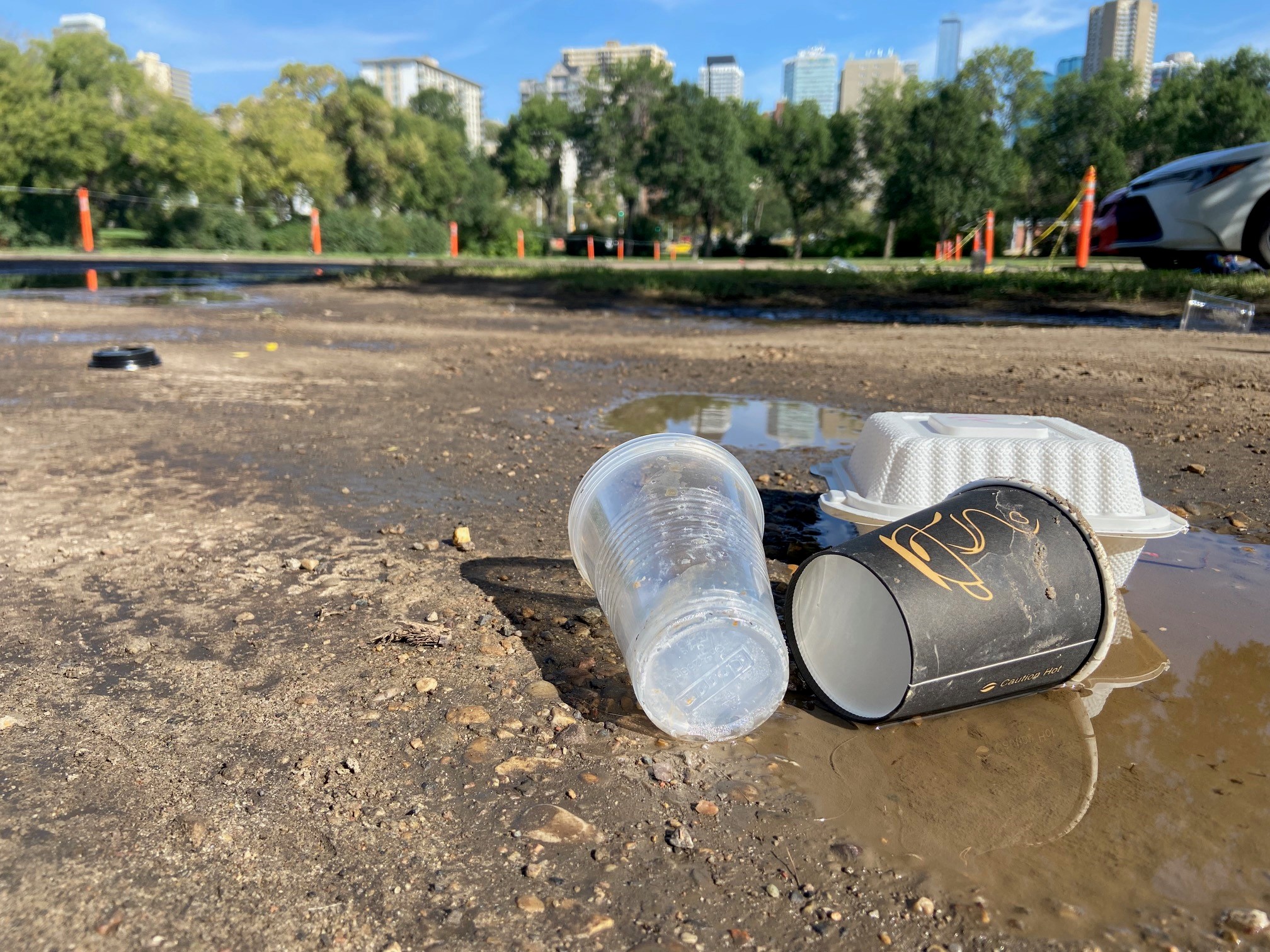 жителите в Росдейл са разочаровани след спортно събитие в RE Max