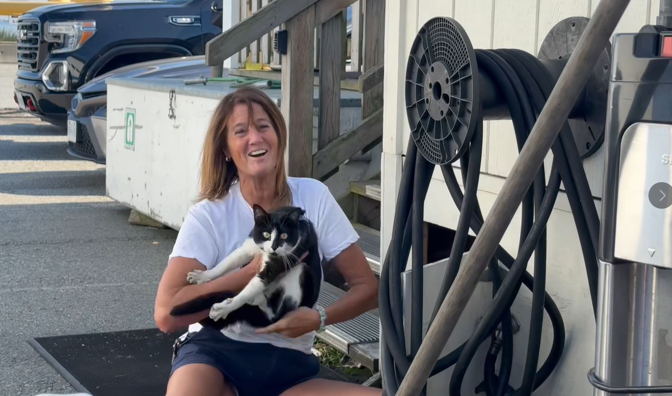 Имаше големи емоции на фериботния терминал Tsawwassen B C src