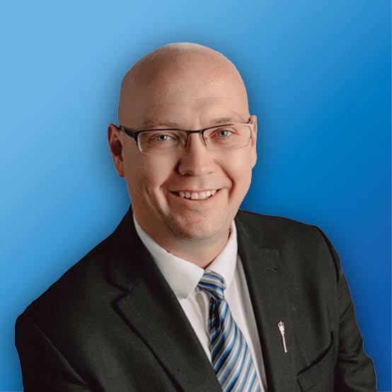 Alberta's Minister of Family Services, Searle Turton, is promising to follow the rules in the future after he allowed controversial American Christian singer Sean Feucht into the Alberta legislature for a worship session on Friday.