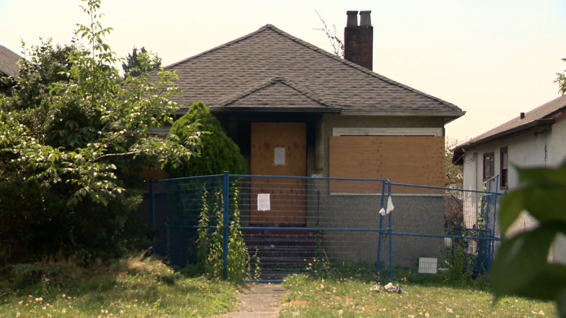 Хората живеещи в квартал Източен Ванкувър се впускат в неудовлетвореност