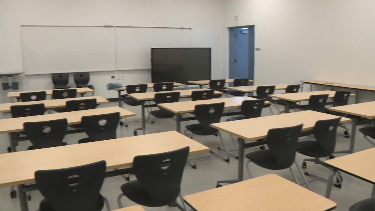 With a new school year set to begin soon, contract talks between teachers and the province are scheduled to resume Tuesday with the help of a mediator.