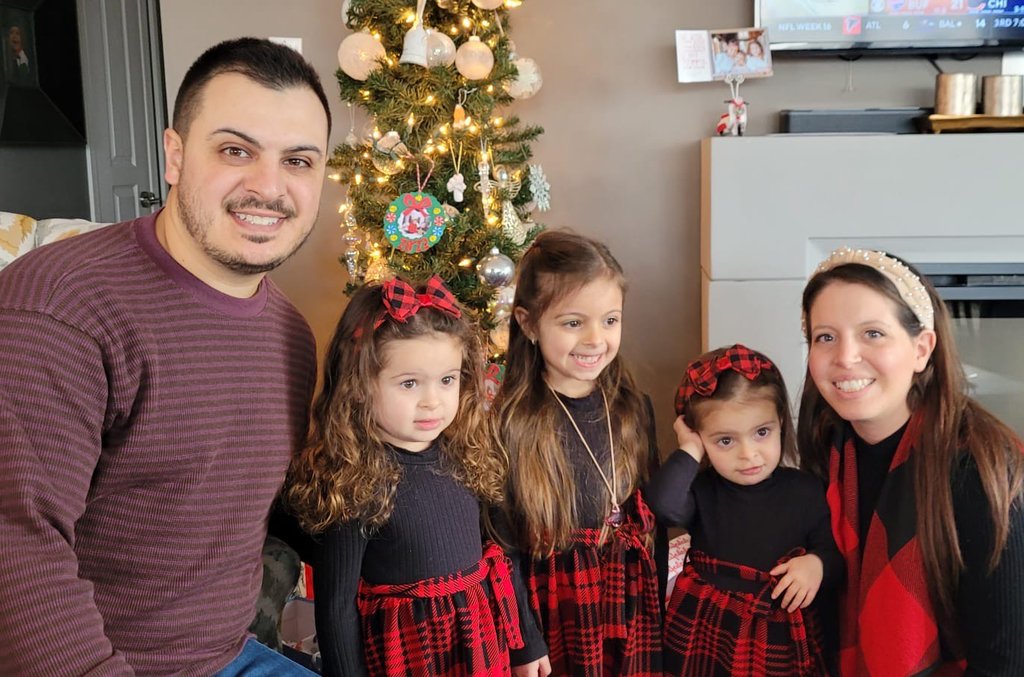 Семейството на баща на Онтарио от трима убити миналия месец