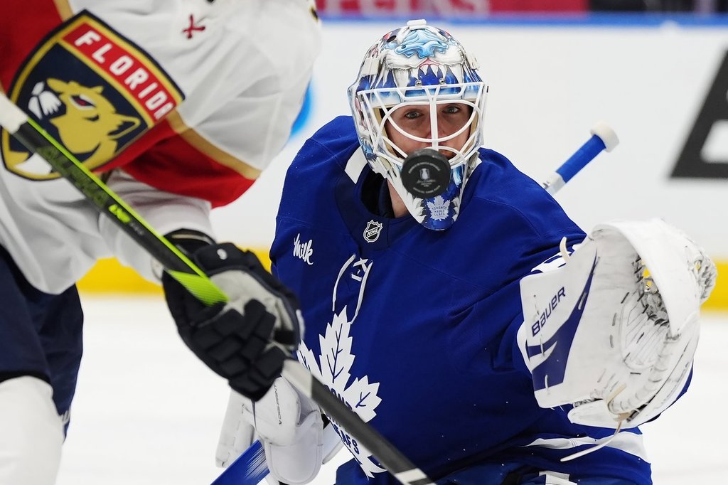 Торонто Торонто Maple Leafs вратаря Джоузеф Уол е отпуснал