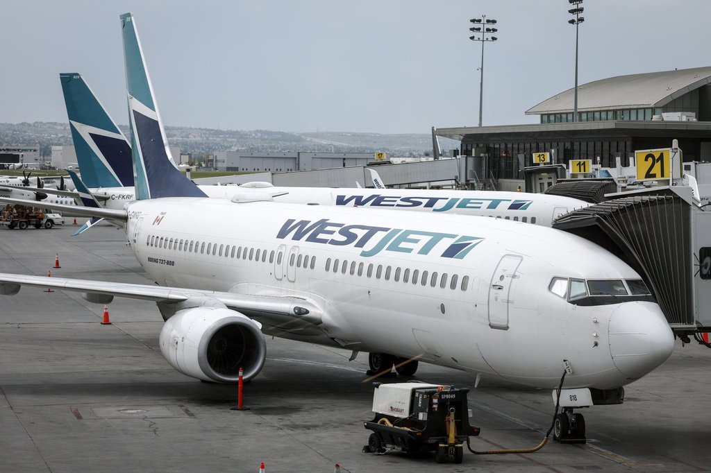 WestJet каза в петък че отменя хода си за свиване