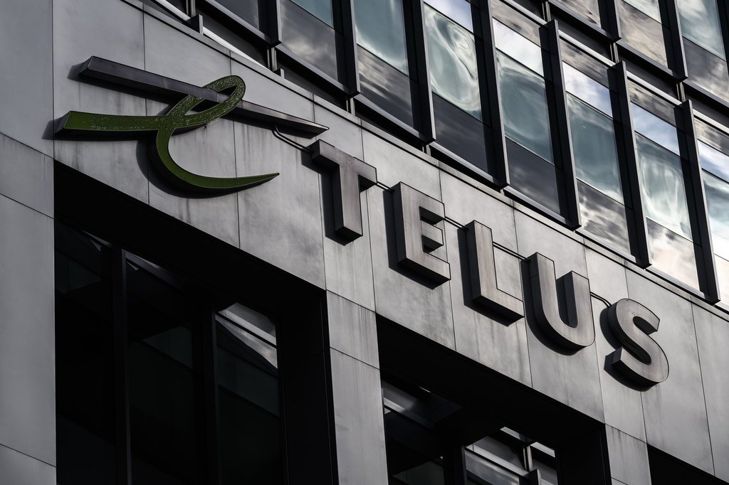 Telus Corp отбеляза увеличение на интернет абонаментите докато компанията изгражда
