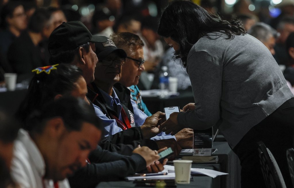 Първите нации началници днес призоваха Отава да се разпадна на