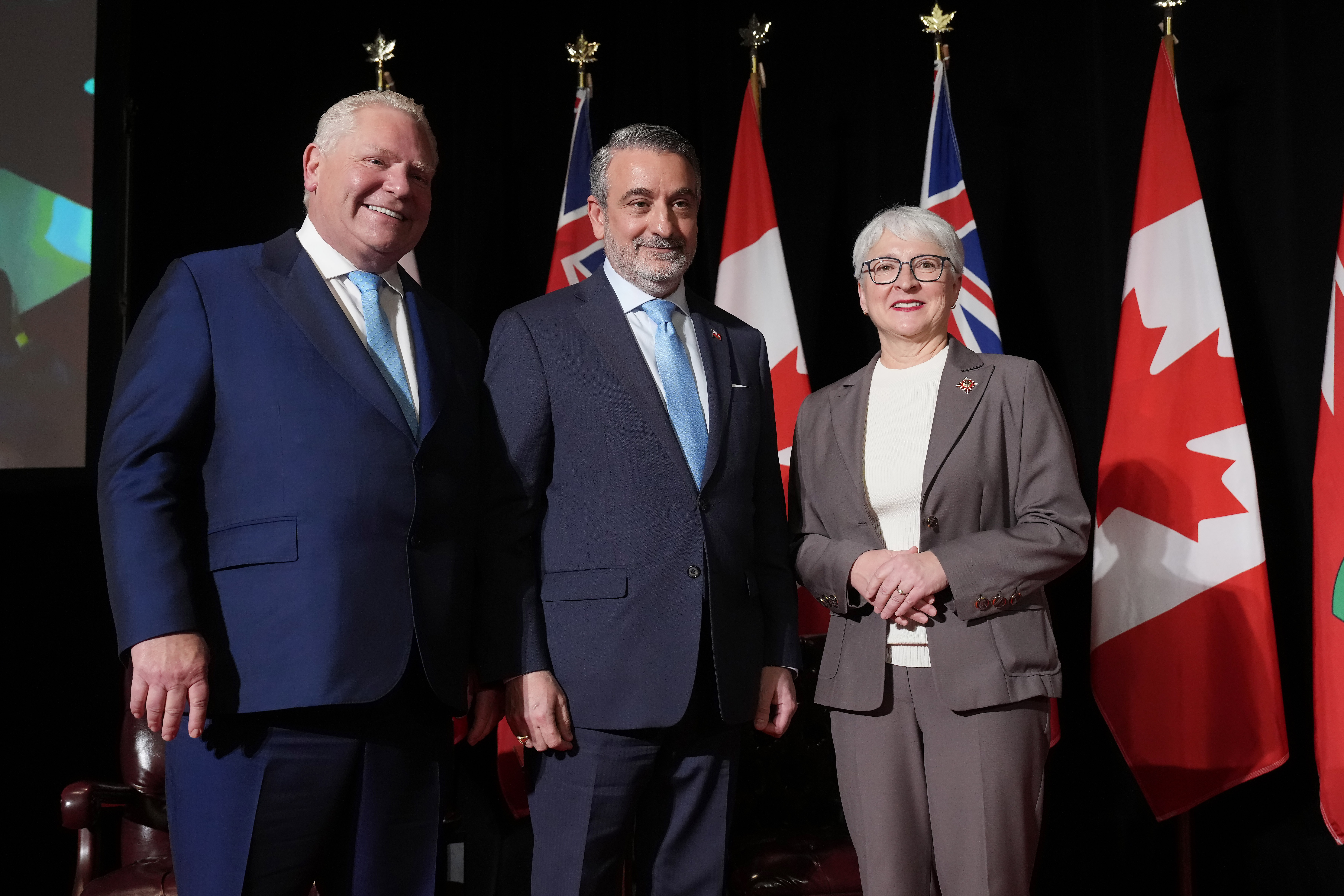 изправена пред възможността да бъдат съкратени напълно или да имат