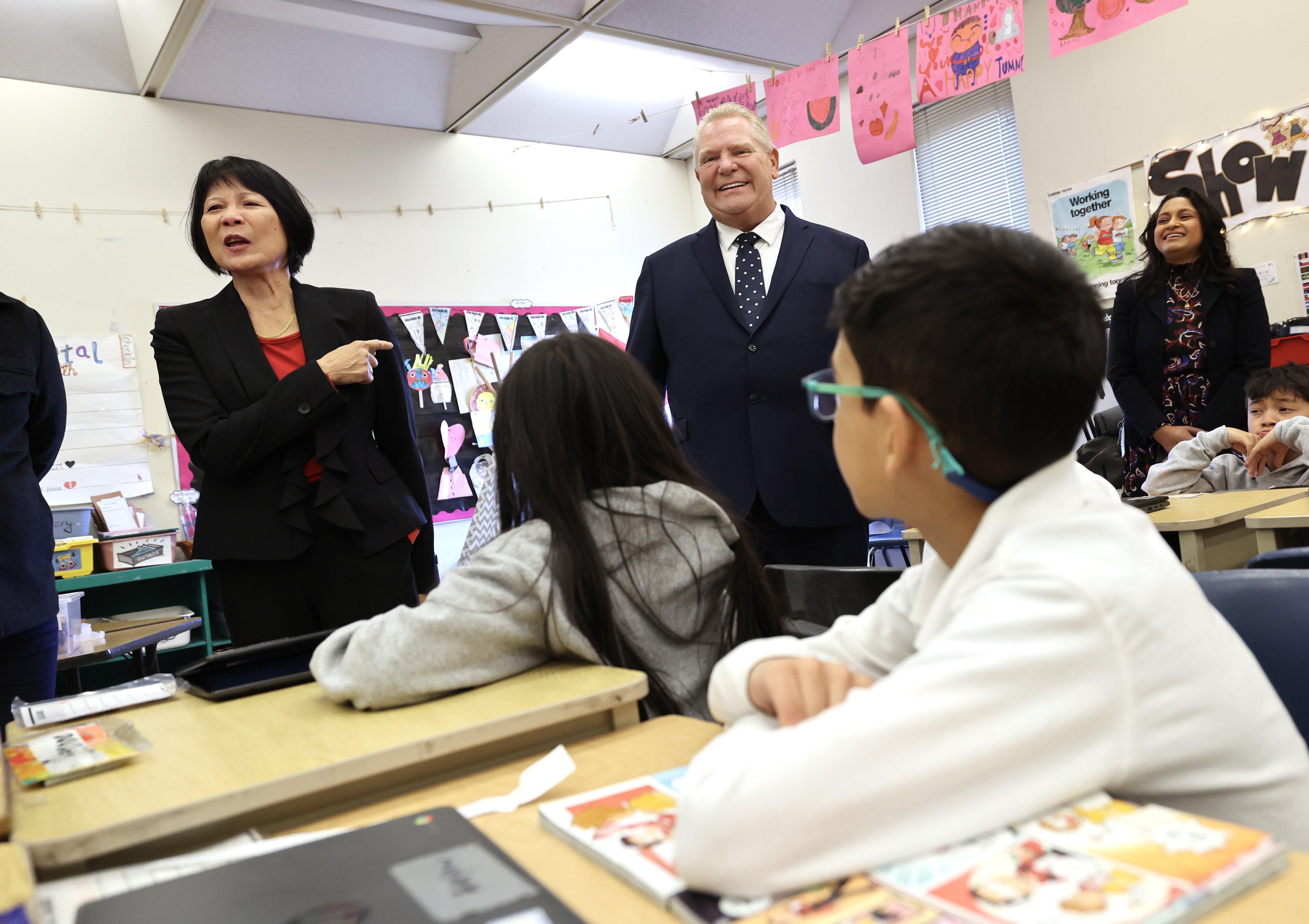 Кметът Оливия Чоу казва че ще доведе предложение като моли