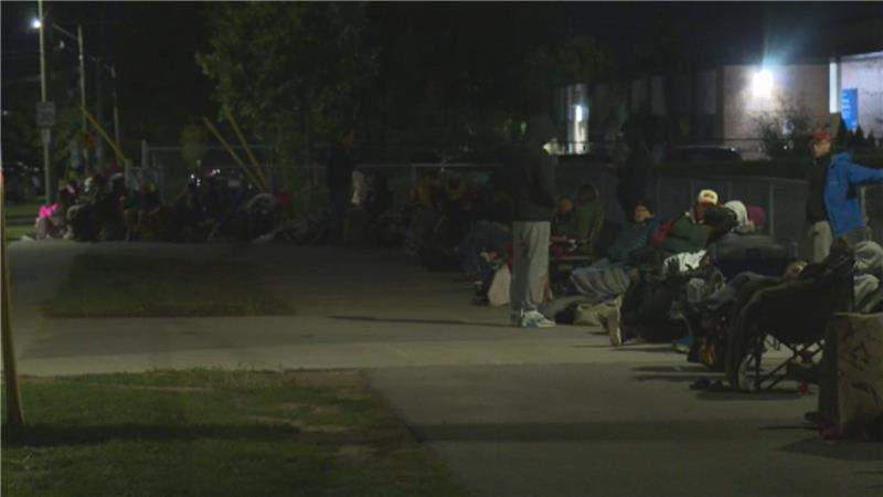 Hundreds camp out for a shot at a $10 youth basketball spot in Kingston, Ont.