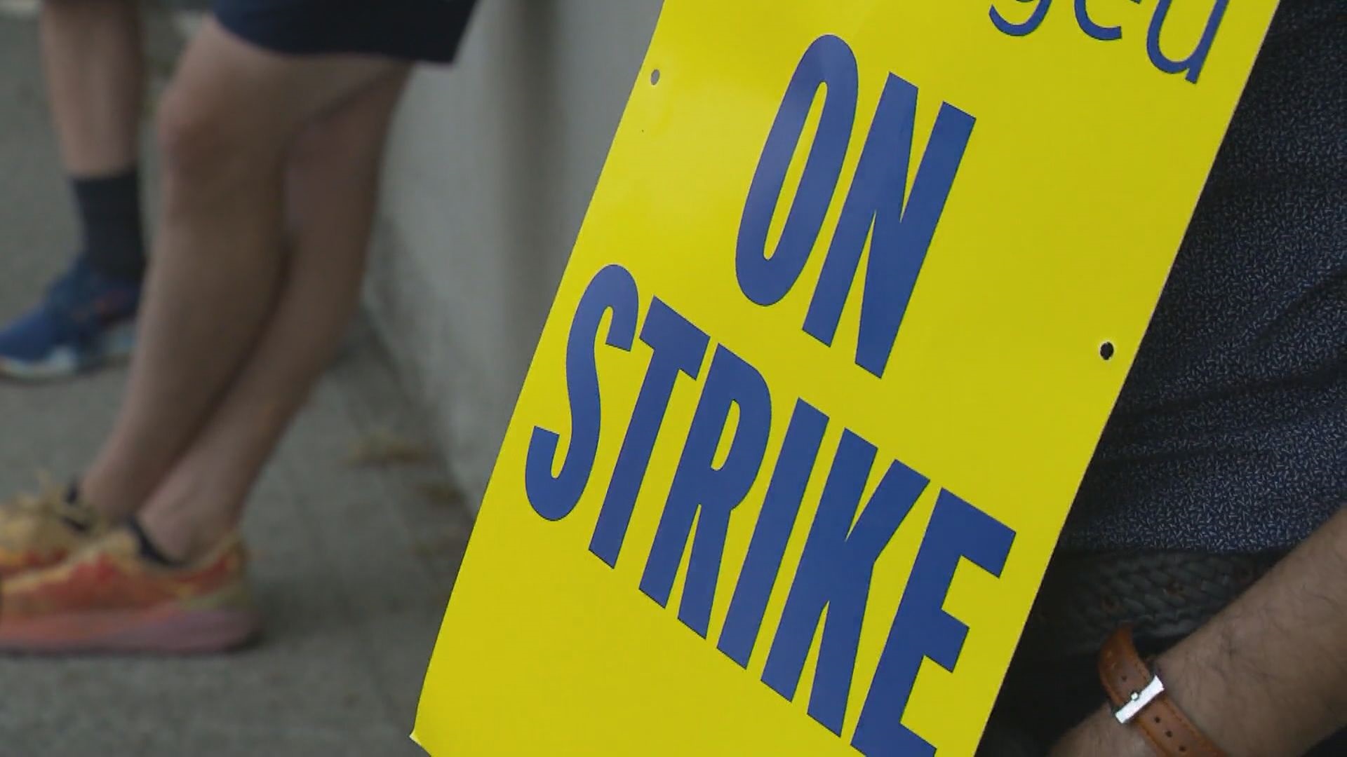 Pickets come down at ICBC office, but BCGEU vows to ratchet up strike