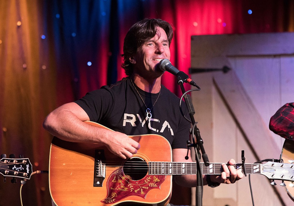 Brett James performs on stage during the CMA Songwriters Series at Joe's Bar on July 30, 2015 in Chicago, Illinois.