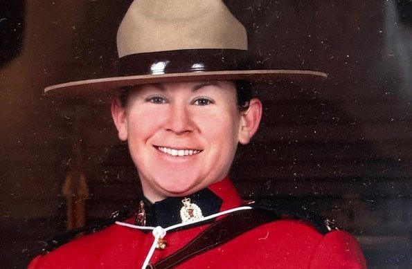 Маунинг сериозно ранен при катастрофа на магистрала докато реагира на