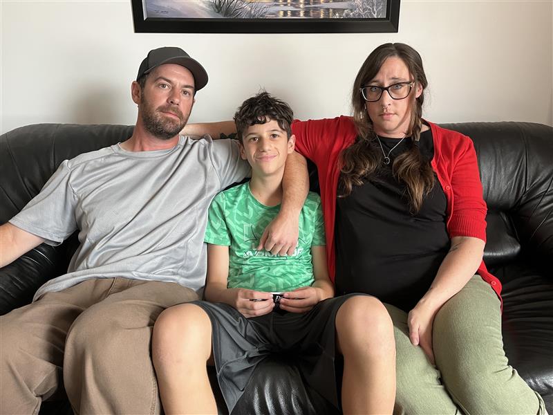 среден Саквил Ню Йорк семейството казва че все още са