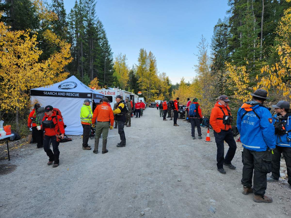 More than 400 search and rescue members from 50 teams, across Alberta, British Columbia and Saskatchewan, were involved in the search for Darius Macdougall, before the search was called off on Wednesday.