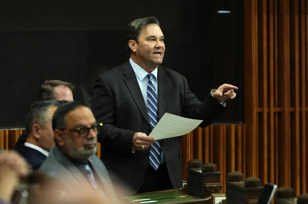 Отговорът на федералното правителство на доклад поръчан от него за