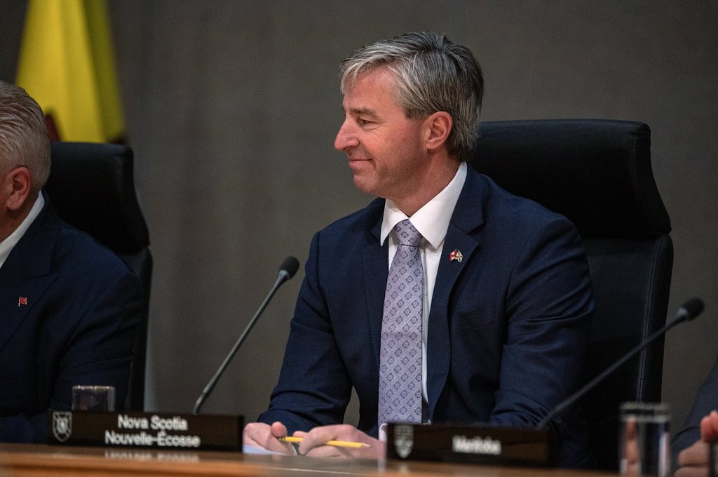 Премиерът на Нова Скотия тихо размести кабинета си и промяната