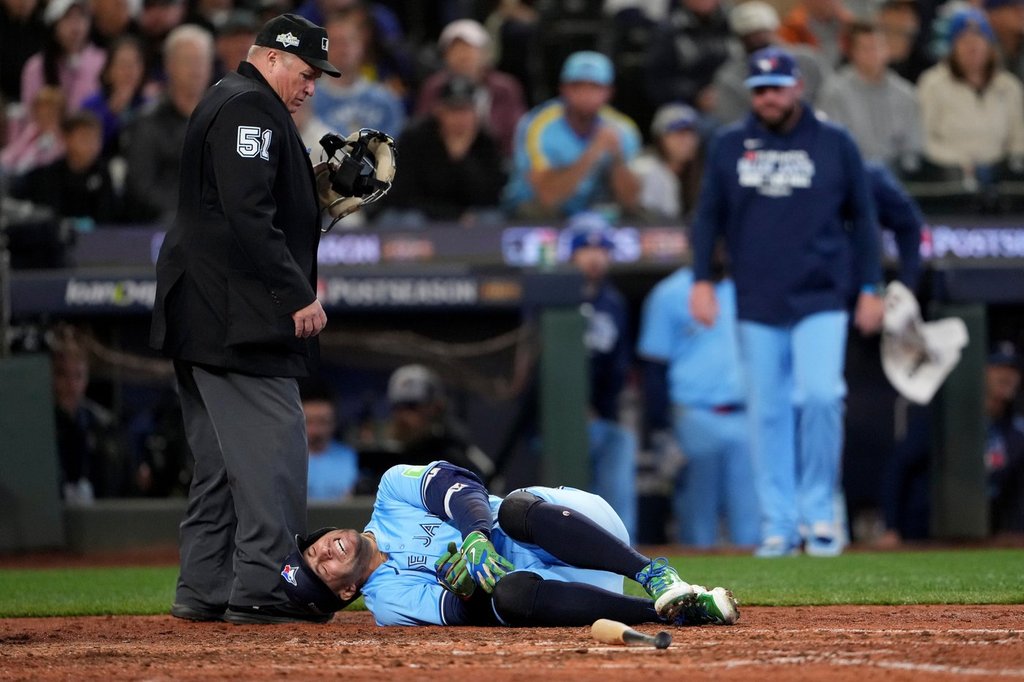 Springer leaves Game 5 after being hit by pitch