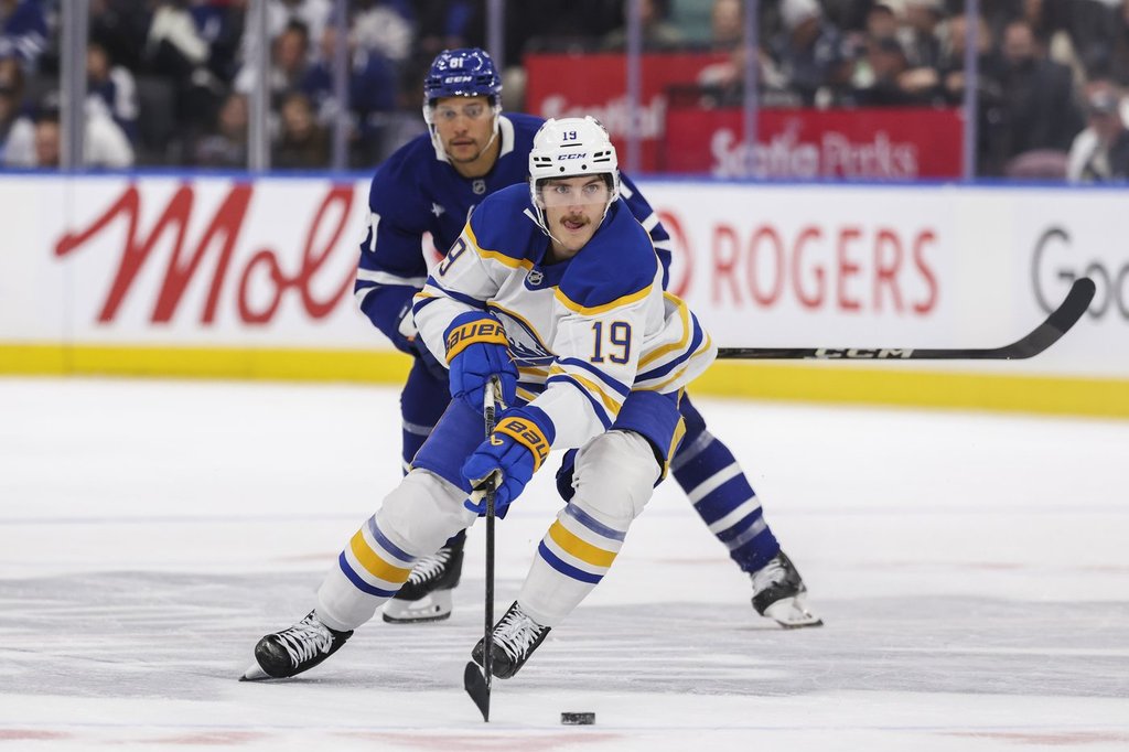 ТОРОНТО – Джон Таварес вкара своя 499 и гол в кариерата