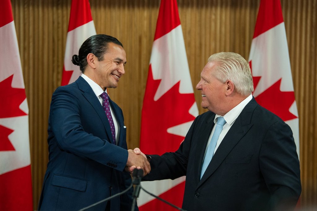 Премиерът Wab Kinew на Манитоба казва че сега не е