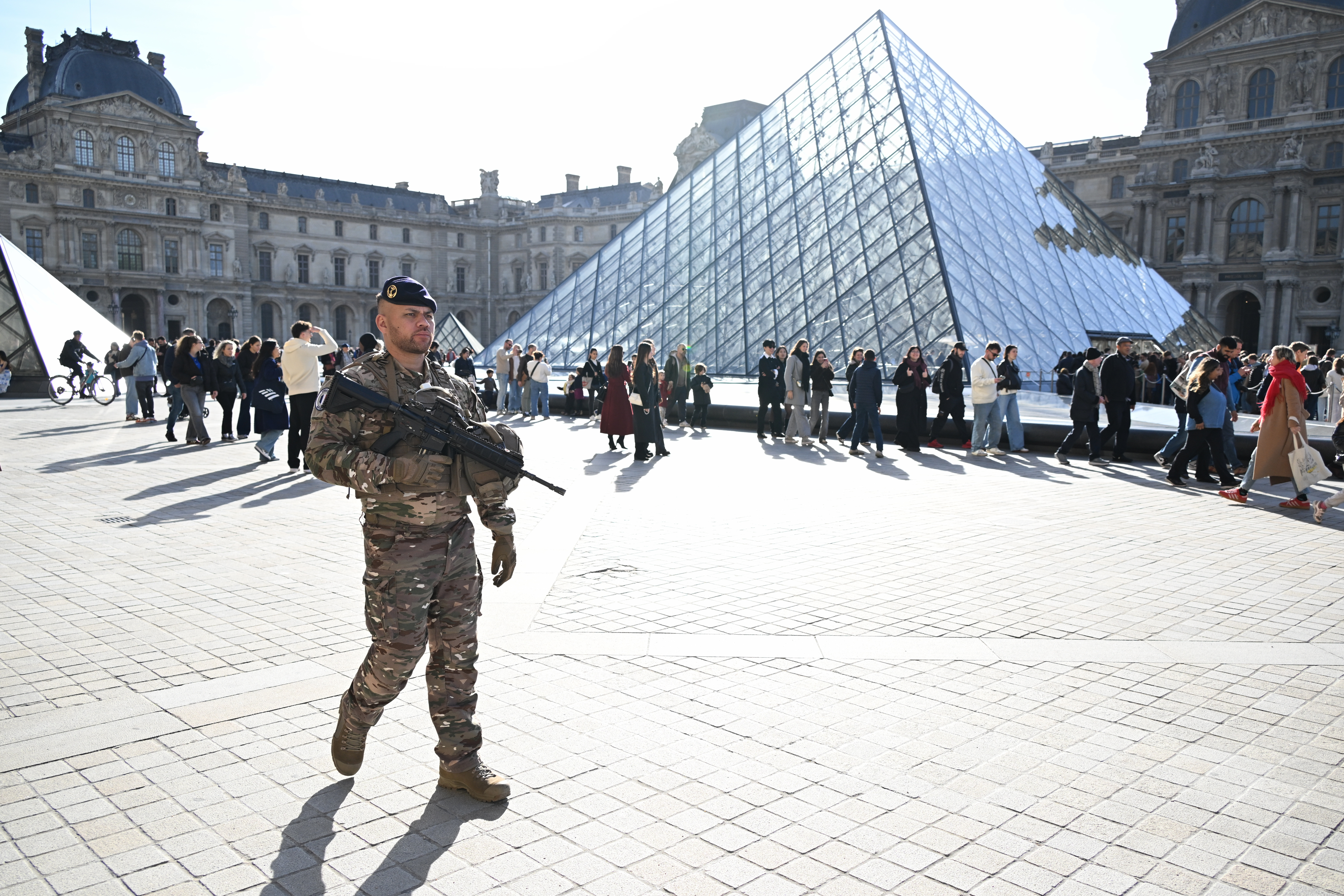 Louvre jewel heist: French police arrest 5 more in ramped-up probe