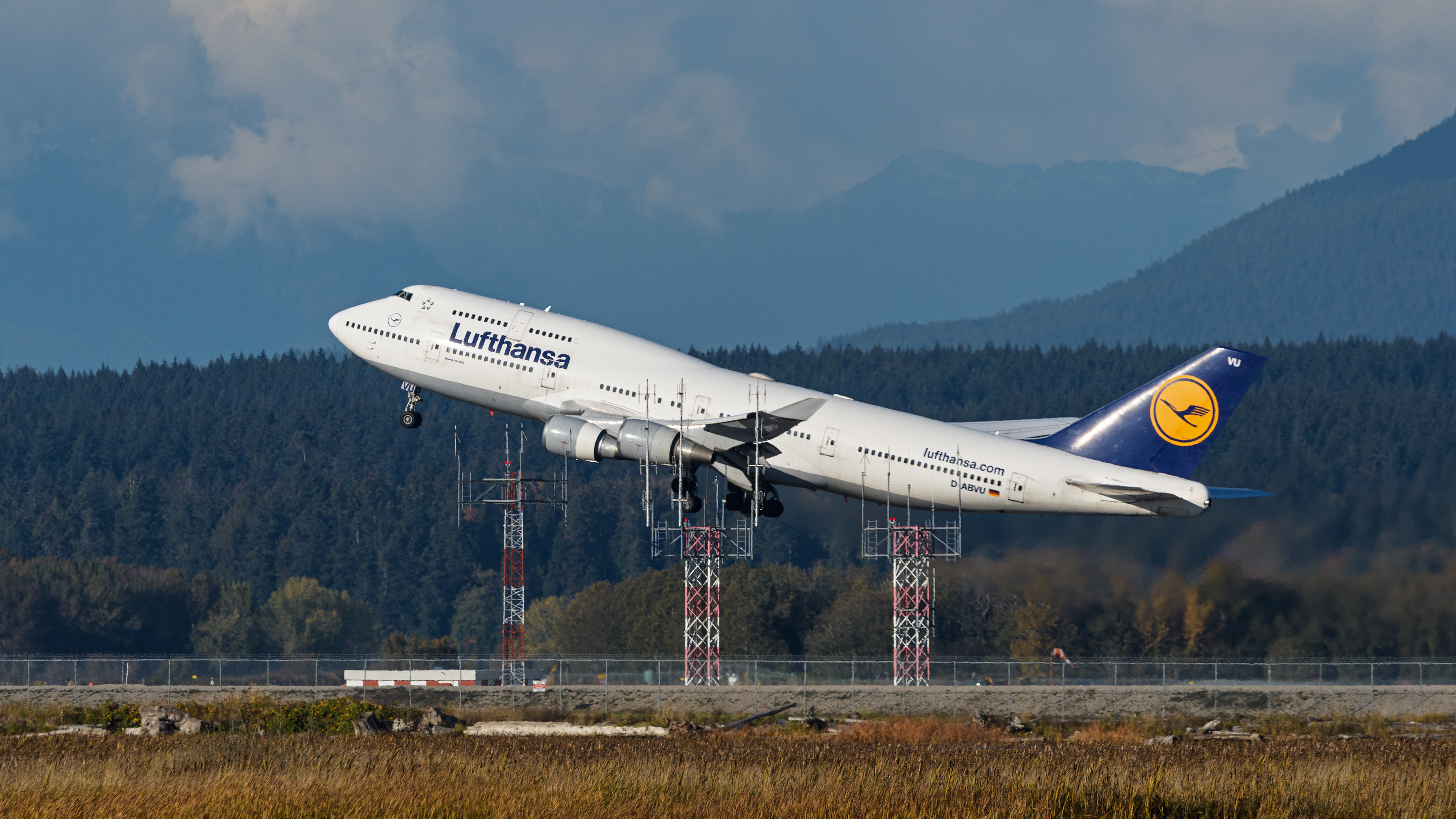 Полет на Lufthansa от Чикаго за Германия е бил принуден