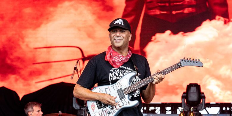 Tom Morello Talks About His Bond with Canadian Fans Ahead of One-Man Show
