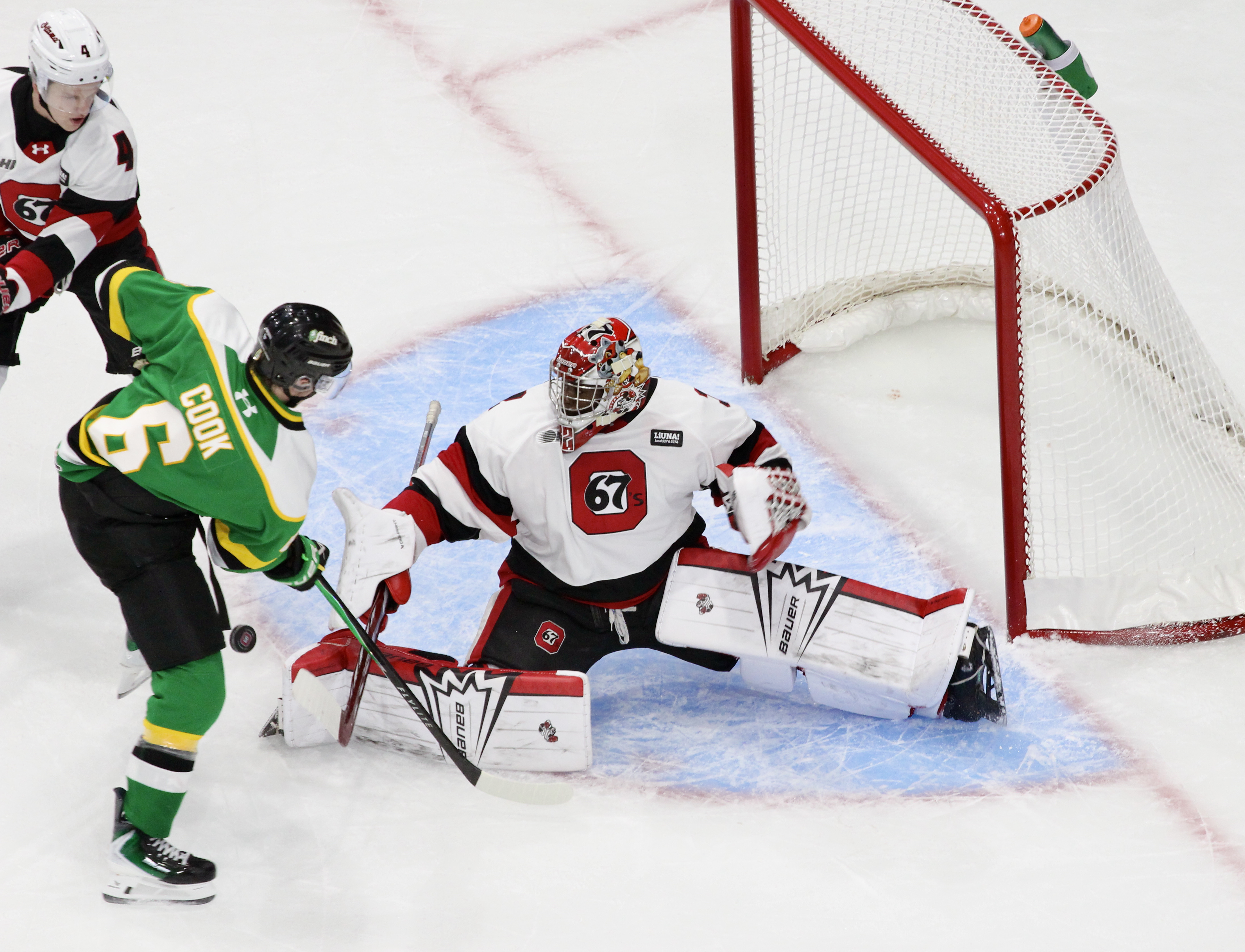 Осемнадесетгодишният нападател Джаспър Кухта вкара четири гола за Отава 67s