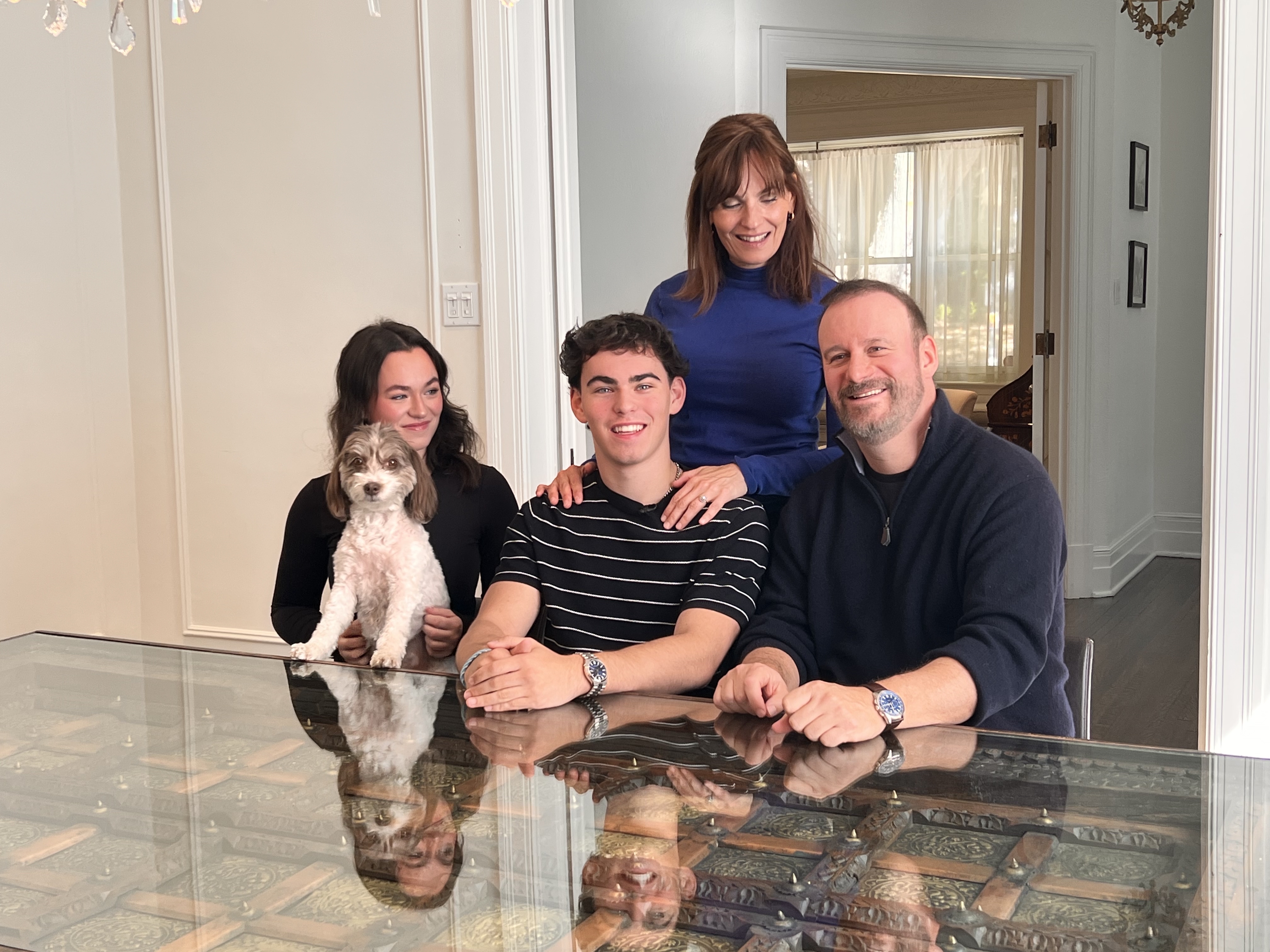 &lsquo;I have control of your airway&rsquo;: Montreal teen hailed as hero after tackling burglar - Montreal | Globalnews.ca