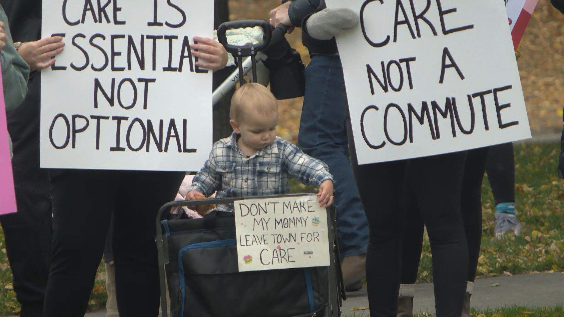 Kamloops rally calls for better maternity care amid OB/GYNs mass resignation