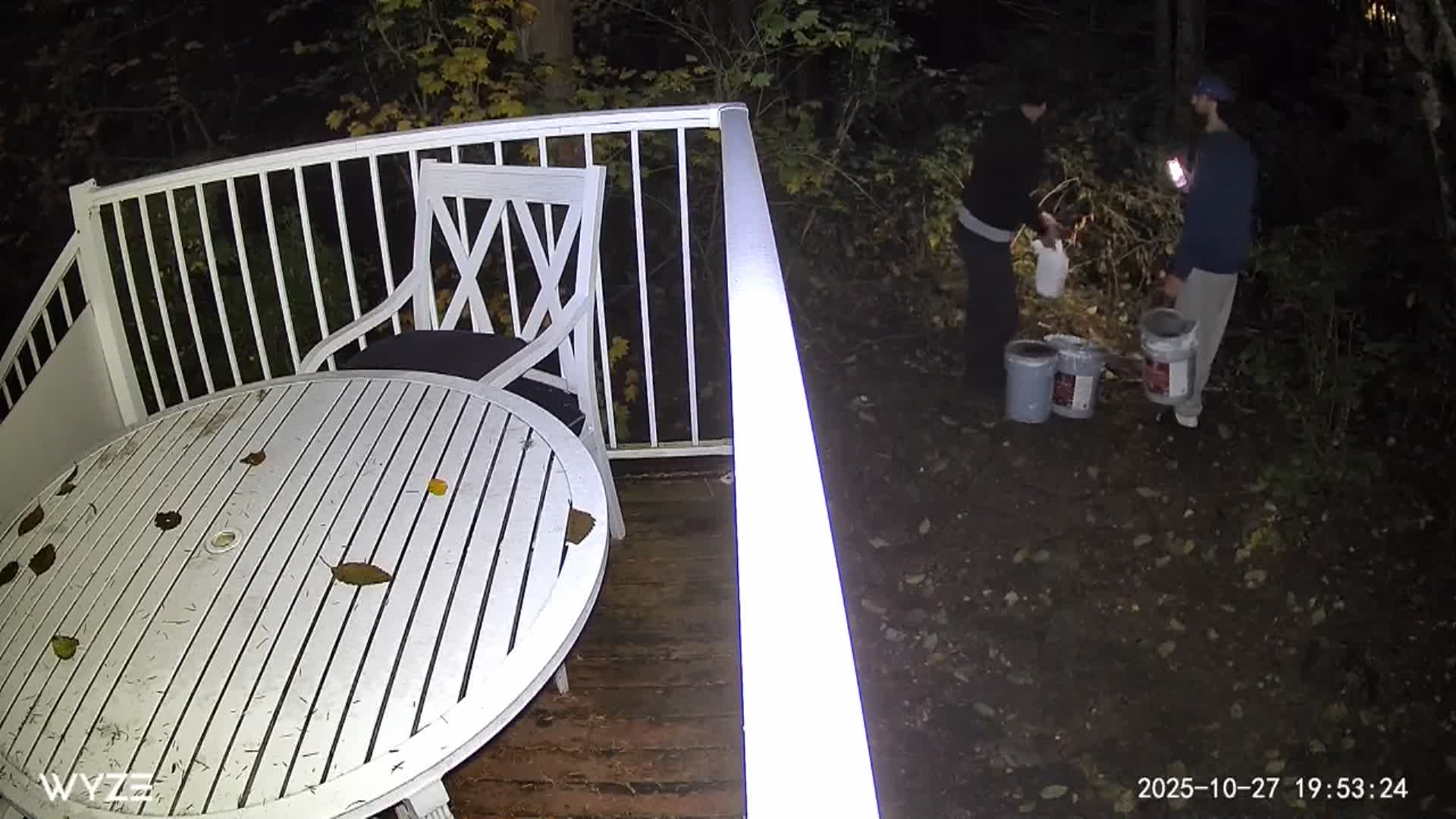 Разследва се случай на незаконно изхвърляне в рекичка носеща риба Жител