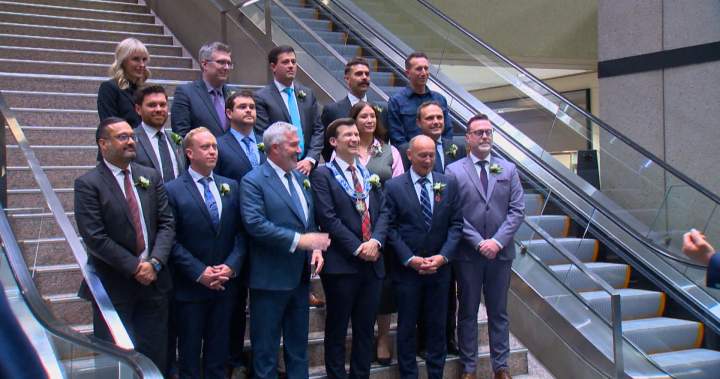 ‘Our work begins now’: Jeromy Farkas sworn in as Calgary’s 38th mayor along with new city council