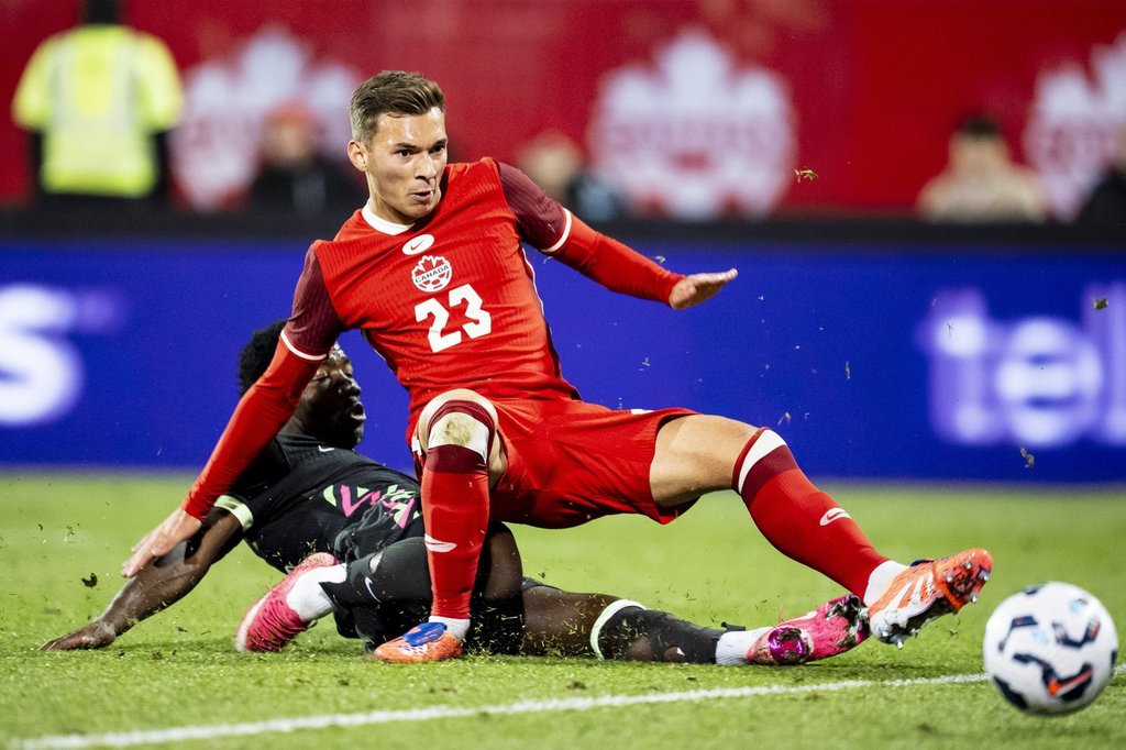 Canadian men fall 1-0 to Australia in Montreal