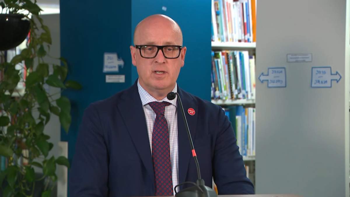 Jason Schilling, President of the Alberta Teachers Association, says the province's contention that is doesn't have the classroom space to put ratios or class caps in place, sounds like an excuse for poor planning.