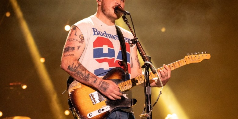 Zach Bryan responds to backlash over ICE lyrics in song 'Bad News'