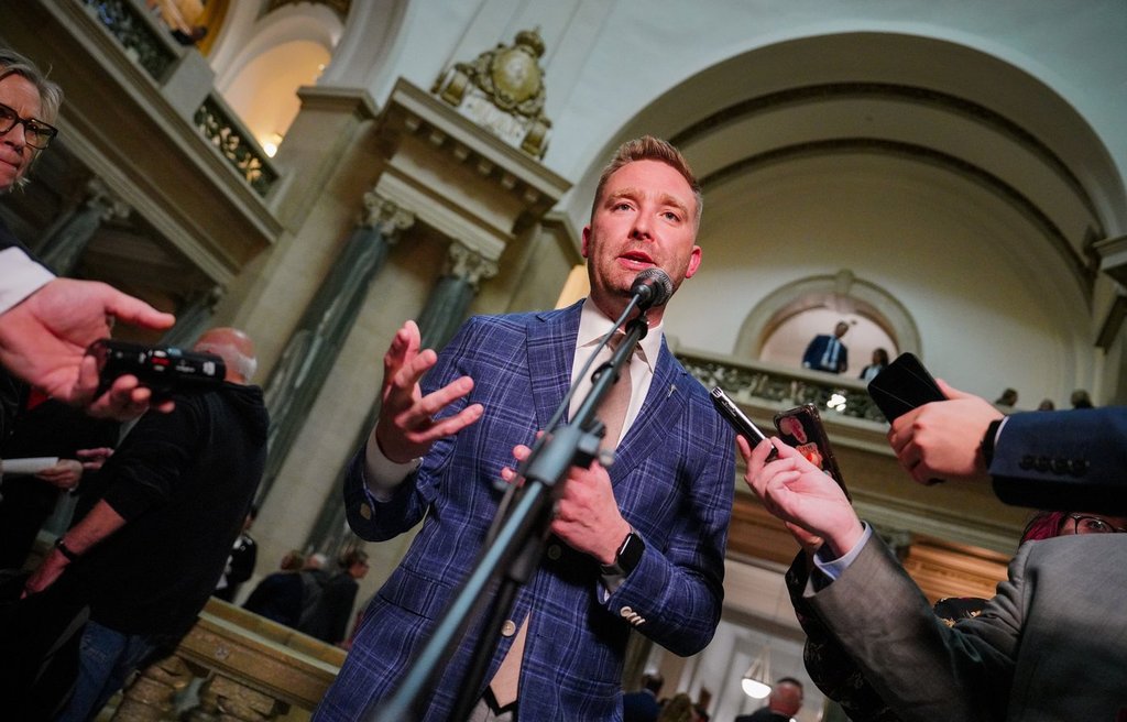 Правителството на Саскачеван подписа първите си договори с практикуващи медицински