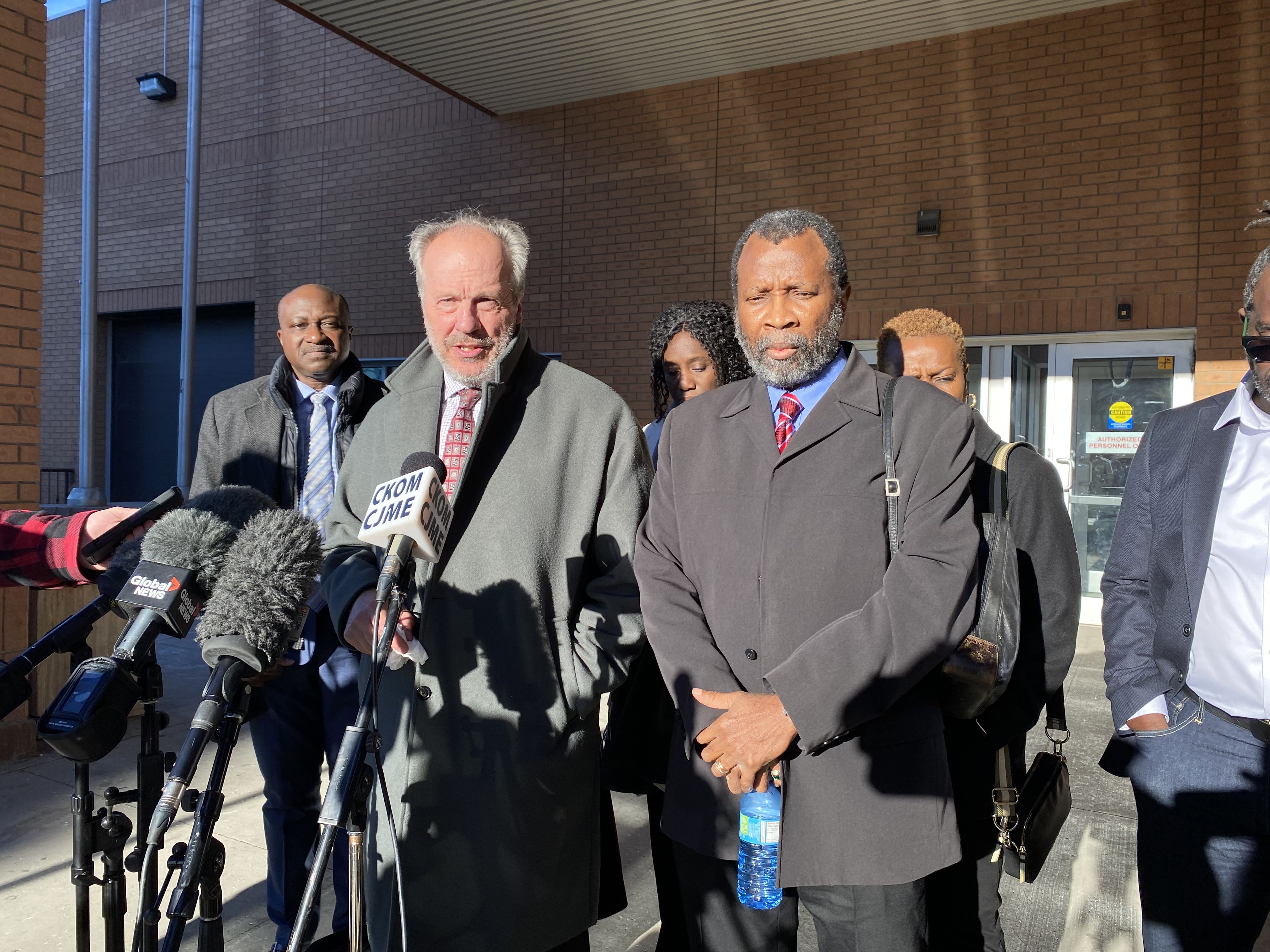 Пълна съдебна зала се събра в четвъртък за да чуе