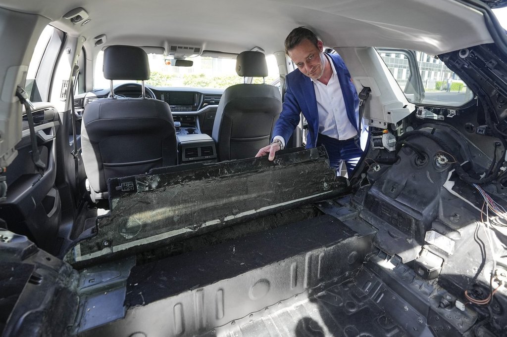 Министрите на вътрешните работи и сигурността от Канада и другите