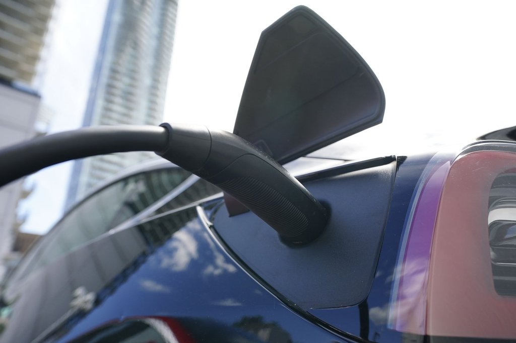 Отава ще отмени мандата за EV като част от националната автомобилна стратегия: източници